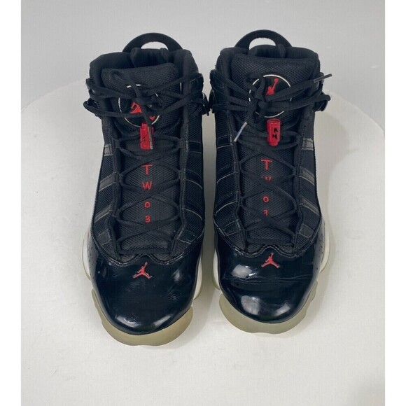Athletic_Shoes